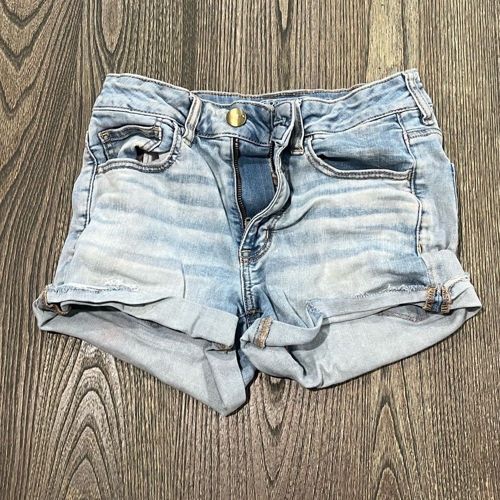 American Eagle Mom Cuffed Shorts High Rise Super Stretch Denim Light Wash Size 8